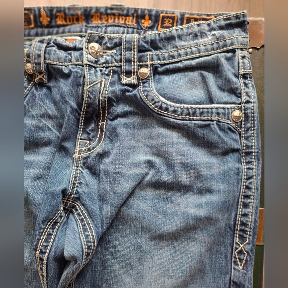 Rock Revival Bobber Relaxed Straight Jeans  Size 32 Mens - Picture 4 of 12